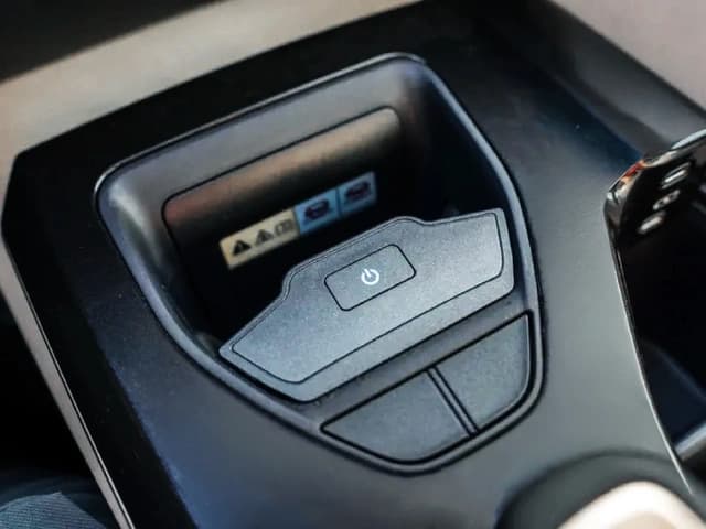 2026 Toyota Crown Platinum 2.4L Turbo 4 Cyl Hybrid AWD AT - Beyond Autos - www.beyondautos.com