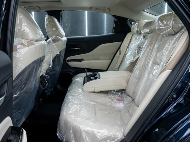 2026 Toyota Crown Platinum 2.4L Turbo 4 Cyl Hybrid AWD AT - Beyond Autos - www.beyondautos.com