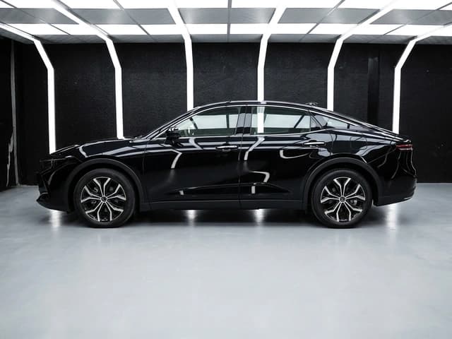 2026 Toyota Crown Platinum 2.4L Turbo 4 Cyl Hybrid AWD AT - Beyond Autos - www.beyondautos.com