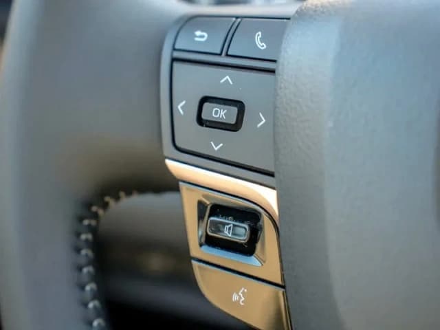 2026 Toyota Crown Platinum 2.4L Turbo 4 Cyl Hybrid AWD AT - Beyond Autos - www.beyondautos.com