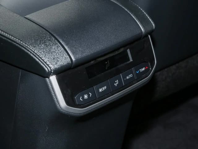 2026 Toyota Highlander Luxury 2.5L 4 Cyl Hybrid AWD CVT - Beyond Autos - www.beyondautos.com