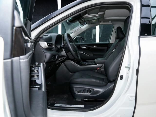 2026 Toyota Highlander Luxury 2.5L 4 Cyl Hybrid AWD CVT - Beyond Autos - www.beyondautos.com