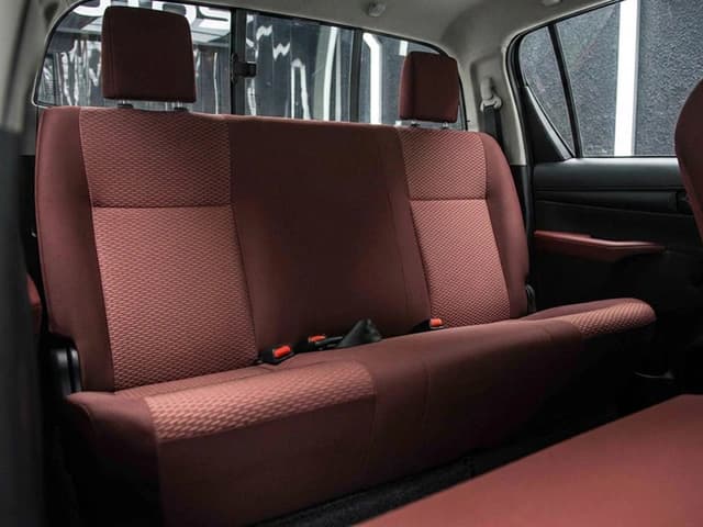 2026 Toyota Hilux DLX 2.4L 4 Cyl Diesel 4WD MT - Beyond Autos - www.beyondautos.com
