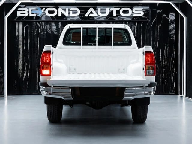 2026 Toyota Hilux DLX 2.4L 4 Cyl Diesel 4WD MT - Beyond Autos - www.beyondautos.com