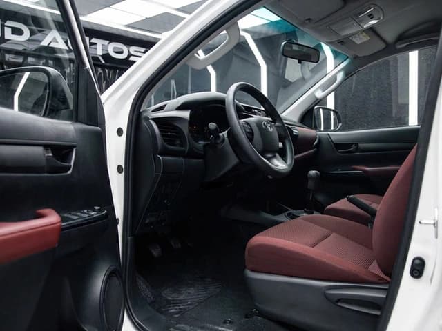 2026 Toyota Hilux DLX 2.4L 4 Cyl Diesel 4WD MT - Beyond Autos - www.beyondautos.com