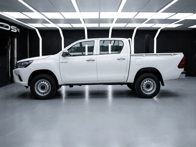 2026 Toyota Hilux DLX 2.7L 4 Cyl Petrol 4WD AT - Beyond Autos - www.beyondautos.com