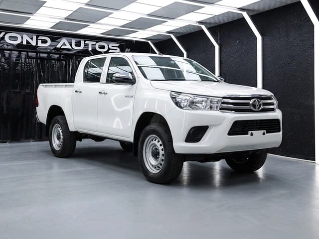 2026 Toyota Hilux DLX 2.7L 4 Cyl Petrol 4WD AT - Beyond Autos - www.beyondautos.com