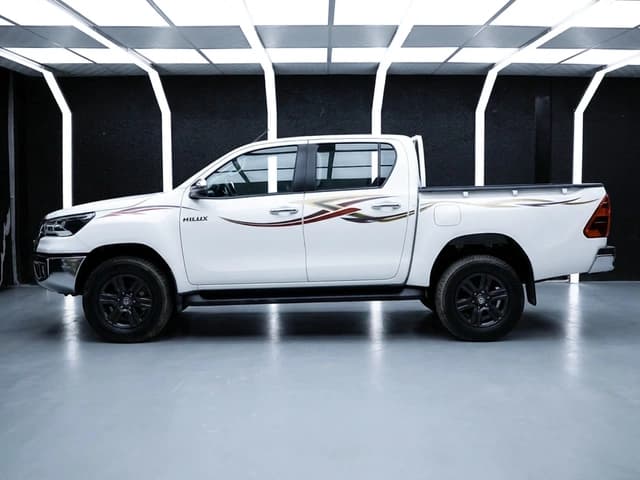 2026 Toyota Hilux GLX 2.7L 4 Cyl Petrol 4WD MT - Beyond Autos - www.beyondautos.com
