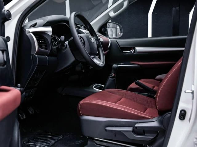 2026 Toyota Hilux SR5 2.7L 4 Cyl Petrol 4WD MT - Beyond Autos - www.beyondautos.com