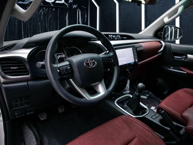 2026 Toyota Hilux SR5 2.7L 4 Cyl Petrol 4WD MT - Beyond Autos - www.beyondautos.com