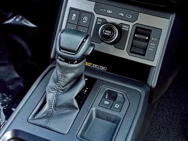 2026 Toyota Hilux Travo Overland 2.8L 4 Cyl Diesel 4WD AT - Beyond Autos - www.beyondautos.com