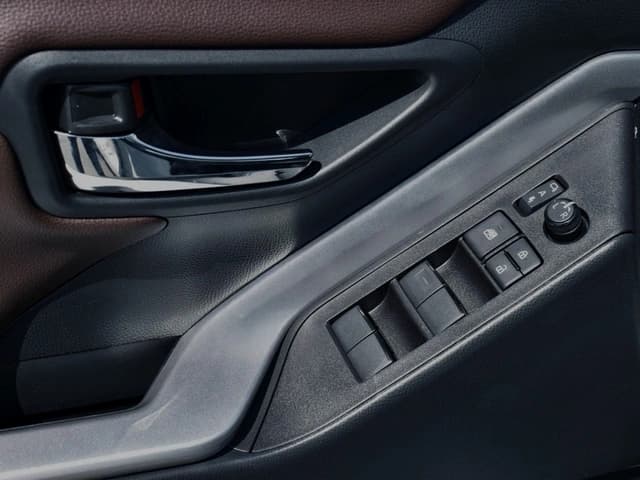 2026 Toyota Innova V 2.0L 4 Cyl Hybrid FWD CVT - Beyond Autos - www.beyondautos.com