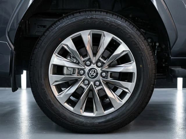 2026 Toyota Land Cruiser LC300 ZX 3.3L 6 Cyl Diesel 4WD AT - Beyond Autos - www.beyondautos.com