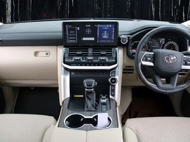 2026 Toyota Land Cruiser LC300 ZX 3.3L 6 Cyl Diesel 4WD AT - Beyond Autos - www.beyondautos.com