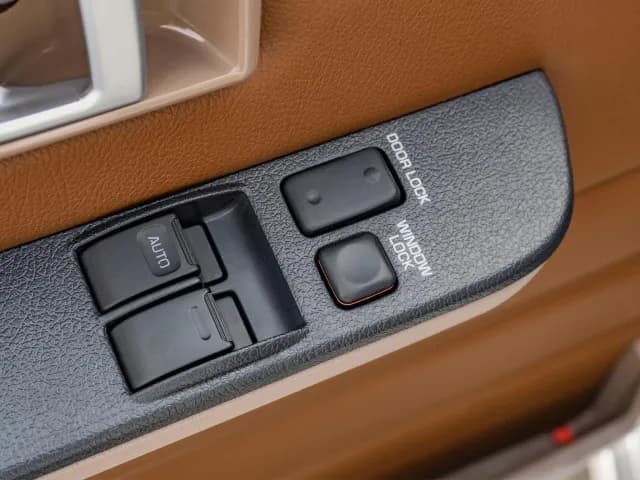 2026 Toyota Land Cruiser LC71 LX 2.8L Turbo 4 Cyl Diesel 4WD AT - Beyond Autos - www.beyondautos.com