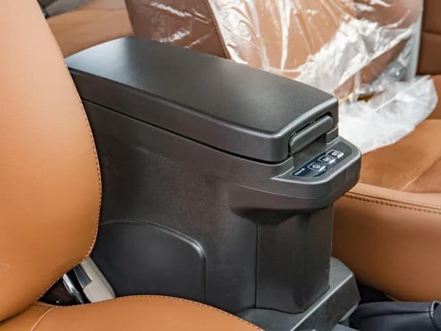 2026 Toyota Land Cruiser LC71 LX 4.0L 6 Cyl Petrol 4WD AT - Beyond Autos - www.beyondautos.com