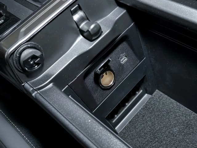2026 Toyota Rav4 Flagship Edition 2.5L 4 Cyl Hybrid Dual Motor AWD - Beyond Autos - www.beyondautos.com