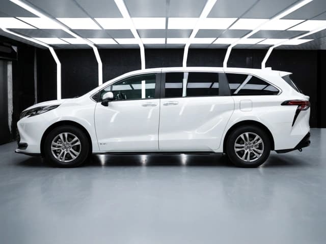 2026 Toyota Sienna XLE 2.5L 4 Cyl Hybrid FWD CVT - Beyond Autos - www.beyondautos.com