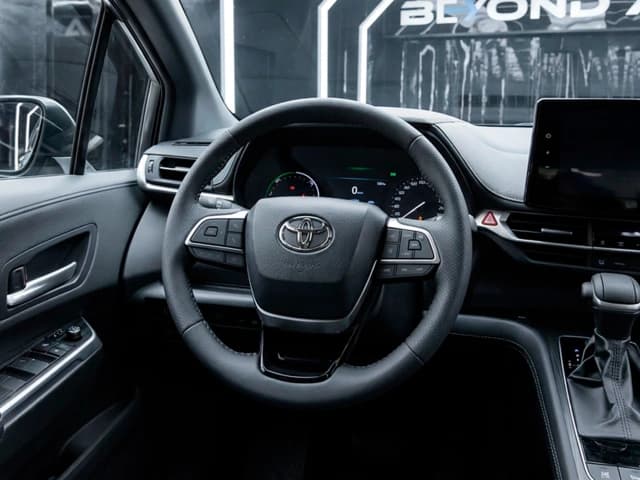 2026 Toyota Sienna XLE 2.5L 4 Cyl Hybrid FWD CVT - Beyond Autos - www.beyondautos.com