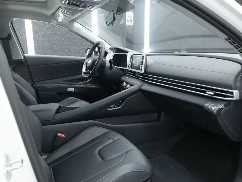 2026 Hyundai Elantra 1.5L GLX Elite White Inside Black - Beyond Autos - www.beyondautos.com
