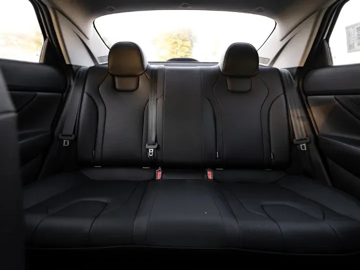 2026 Hyundai Elantra 1.5L GLX Elite White Inside Black - Beyond Autos - www.beyondautos.com
