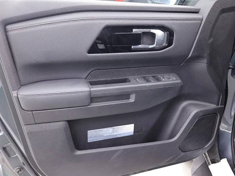 2026 Mitsubishi L200 Sportero 2.4L L4 Intercooled Turbo Diesel - Beyond Autos - www.beyondautos.com