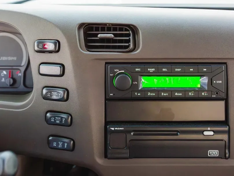2026 Mitsubishi Rosa 4.2 V6 Diesel - Beyond Autos - www.beyondautos.com