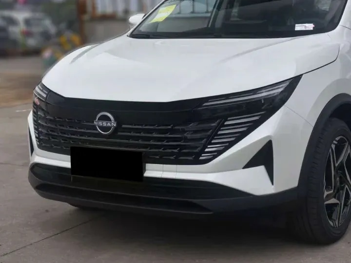 2026 Nissan Qashqai 2.0L Honor White Inside Gray - Beyond Autos - www.beyondautos.com
