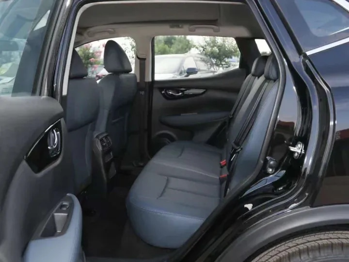 2026 Nissan Qashqai 2.0L Honor White Inside Gray - Beyond Autos - www.beyondautos.com