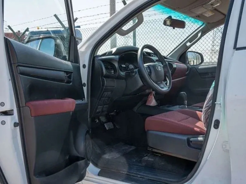 2026 Toyota Hilux DLX Basic DC 2.4L L4 Diesel AT - Beyond Autos - www.beyondautos.com