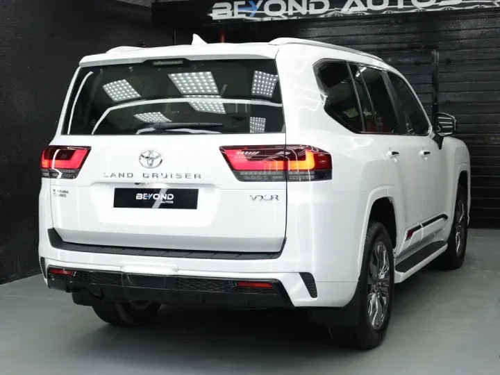 2026 Toyota Land Cruiser LC300 VXR V6 3.3L Diesel Twin Turbo - For Export - Beyond Autos - www.beyondautos.com