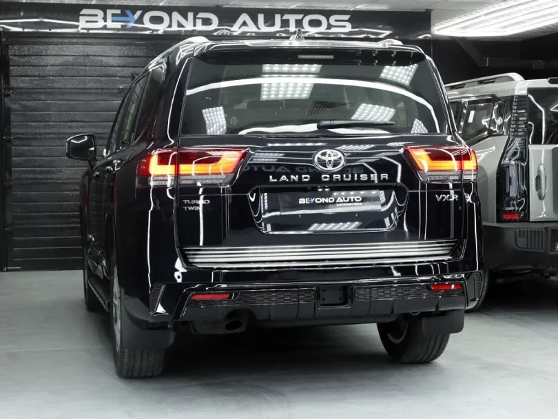 2026 Toyota Land Cruiser LC300 VXR V6 3.3L Diesel Twin Turbo - For Export - Beyond Autos - www.beyondautos.com
