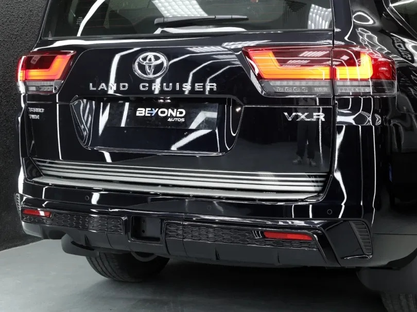 2026 Toyota Land Cruiser LC300 VXR V6 3.3L Diesel Twin Turbo - For Export - Beyond Autos - www.beyondautos.com