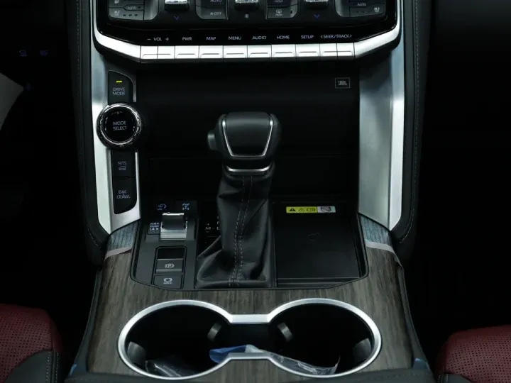 2026 Toyota Land Cruiser LC300 VXR V6 3.3L Diesel Twin Turbo - For Export - Beyond Autos - www.beyondautos.com