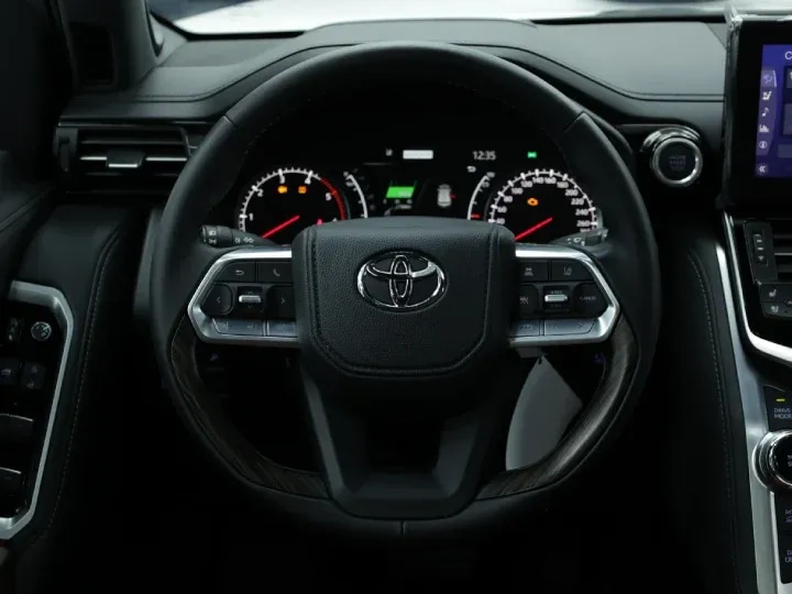 2026 Toyota Land Cruiser LC300 VXR V6 3.3L Diesel Twin Turbo - For Export - Beyond Autos - www.beyondautos.com