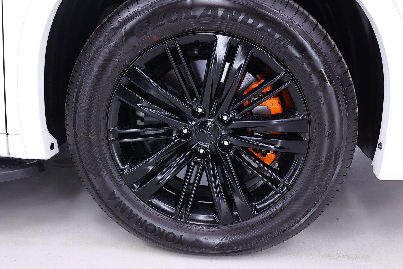 Beyond Auto Accessories _ Outlander V3 Bk & Interior (7)