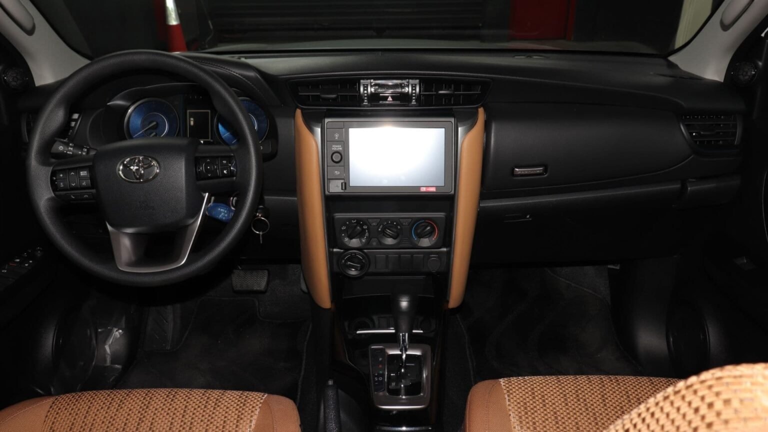 Toyota fortuner Exr