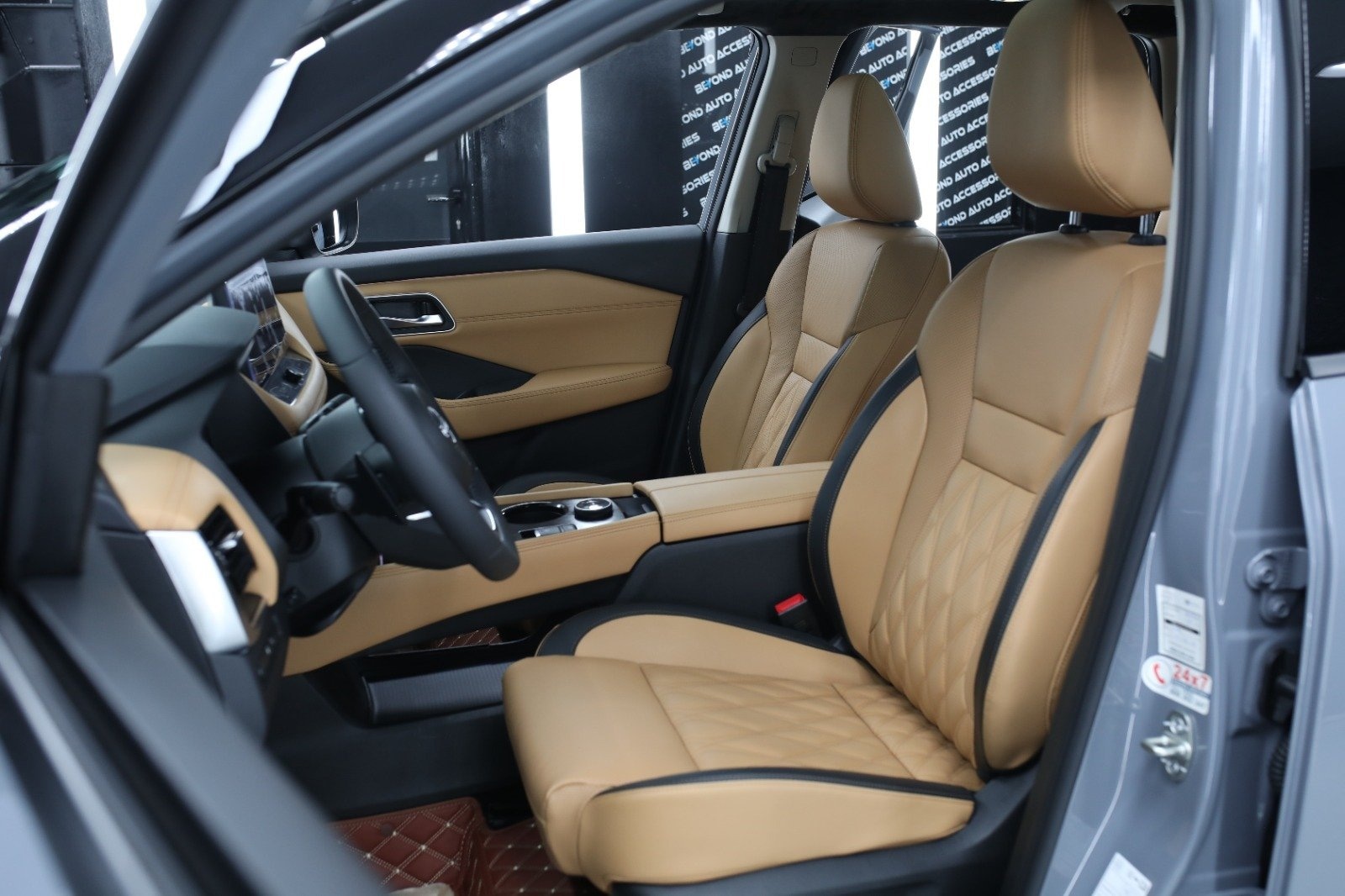 Nissan xtrail interior
