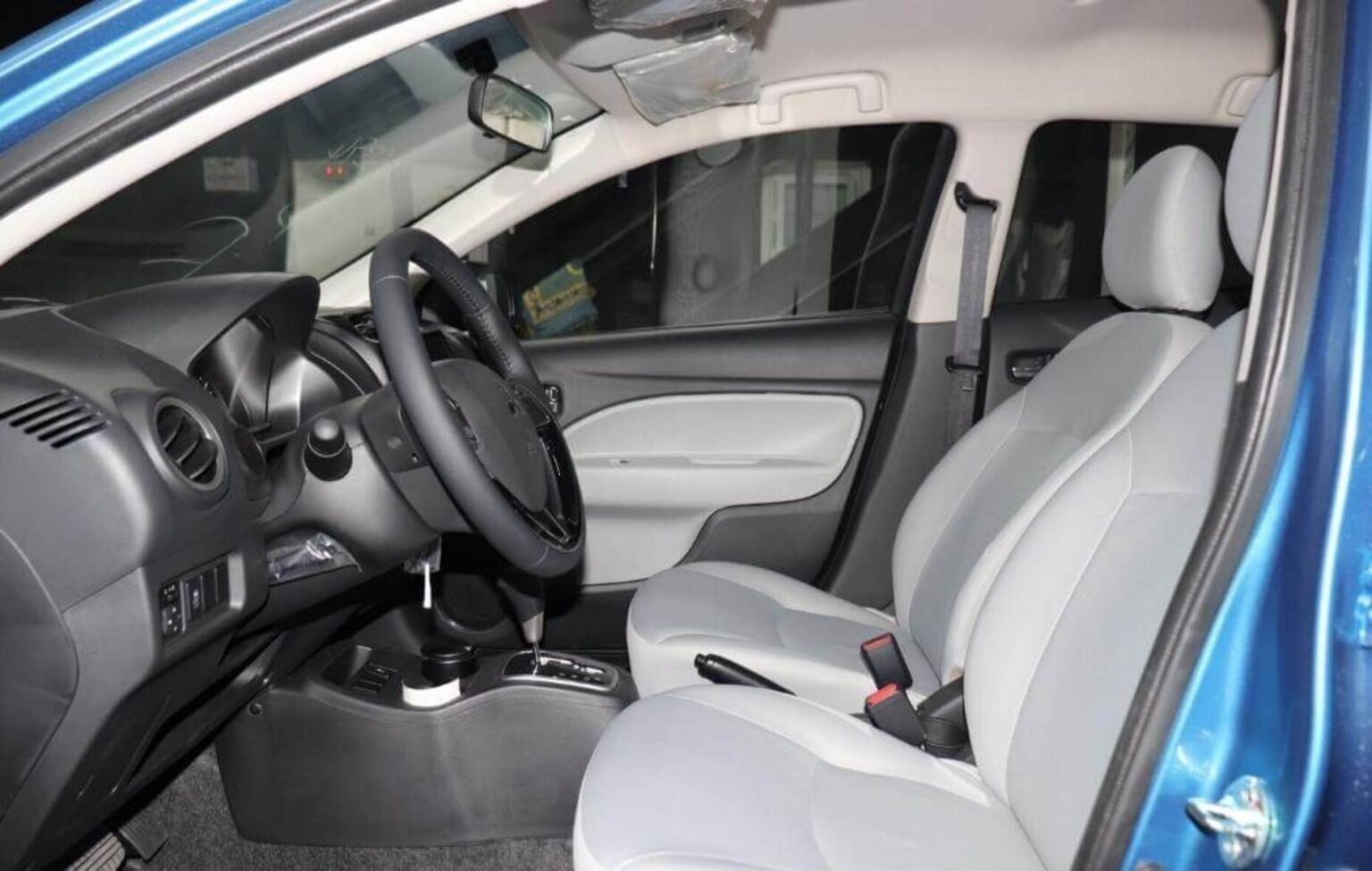 Mitsubishi attrage