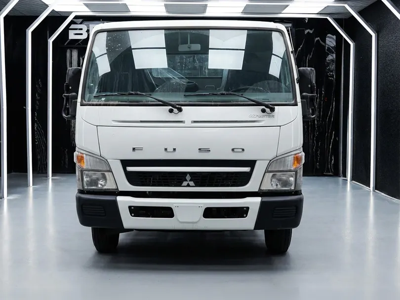 2026 Mitsubishi Canter Single Cabin Chassis 4.2L 4 Cyl Diesel RWD M/T ...