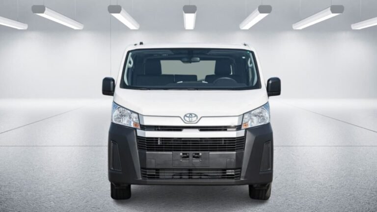 2026 TOYOTA HIACE PANEL VAN HR 2.8L DIESEL M/T