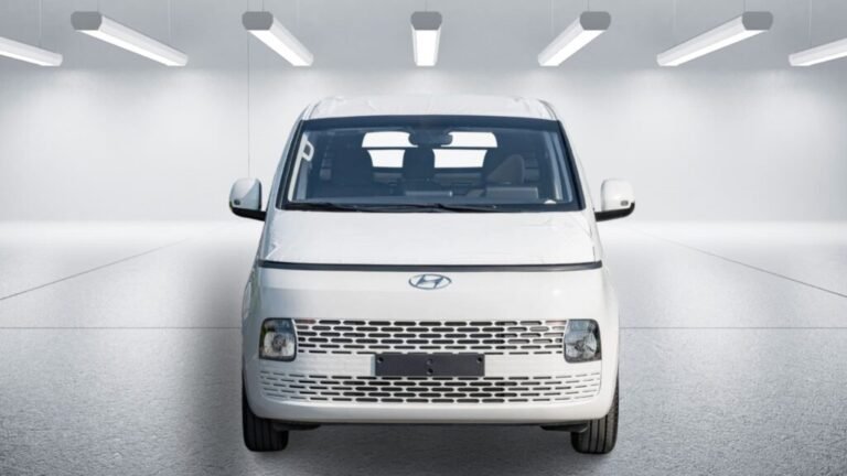 2024 HYUNDAI STARIA 3.5L PETROL AUTOMATIC 3 SEATER