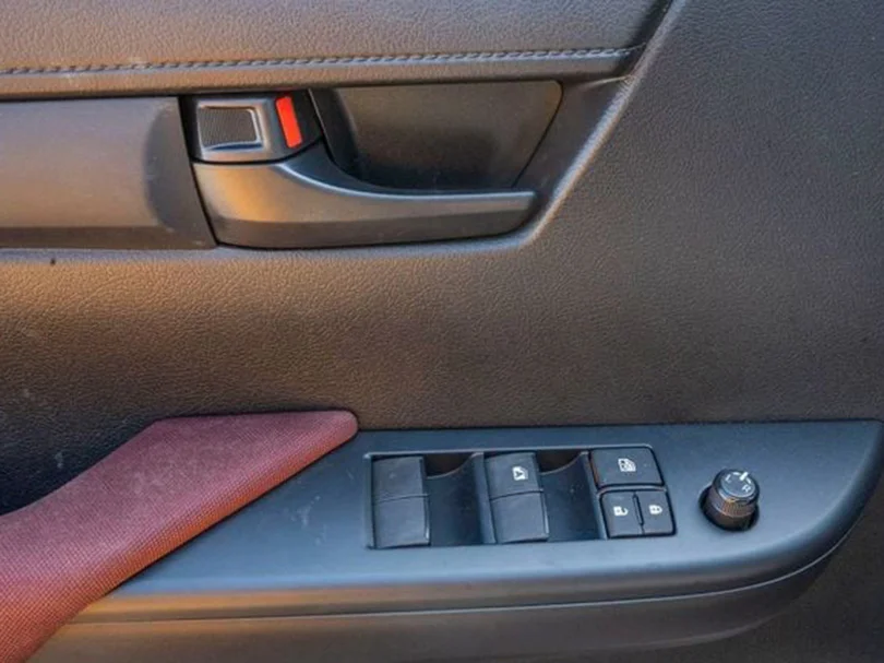 2026 Toyota Hilux DLX Basic DC 2.4L L4 Diesel AT - Beyond Autos - www.beyondautos.com