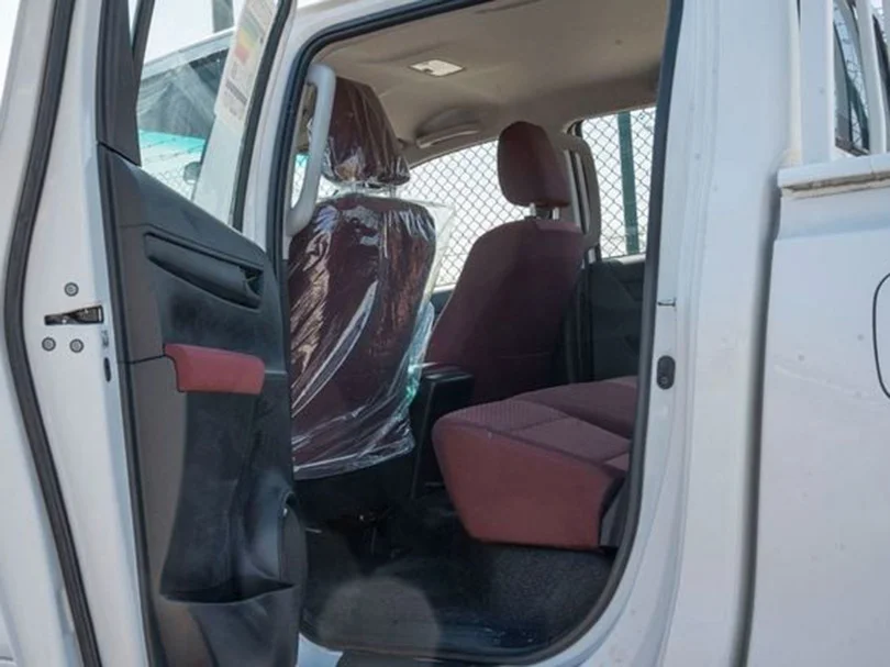 2026 Toyota Hilux DLX Basic DC 2.4L L4 Diesel AT - Beyond Autos - www.beyondautos.com