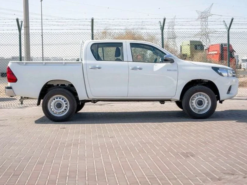 2026 Toyota Hilux DLX Basic DC 2.4L L4 Diesel AT - Beyond Autos - www.beyondautos.com