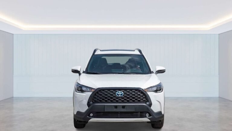 2024 TOYOTA COROLLA CROSS XLE HYBRID HEV 1.8L PETROL