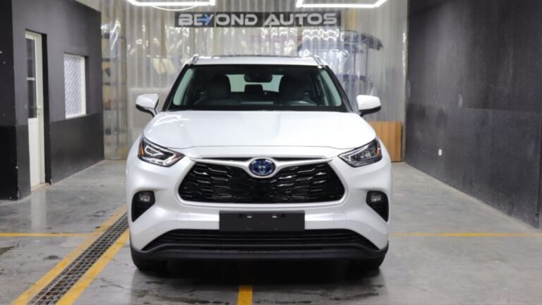 2024 TOYOTA HIGHLANDER HYBRID GLE 2.5L PETROL