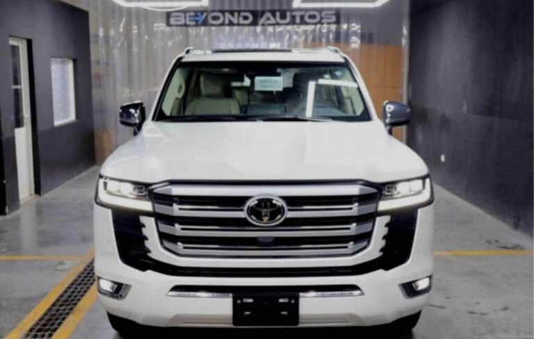 2026 Toyota Land Cruiser LC300 VX V6 3.3L Twin Turbo