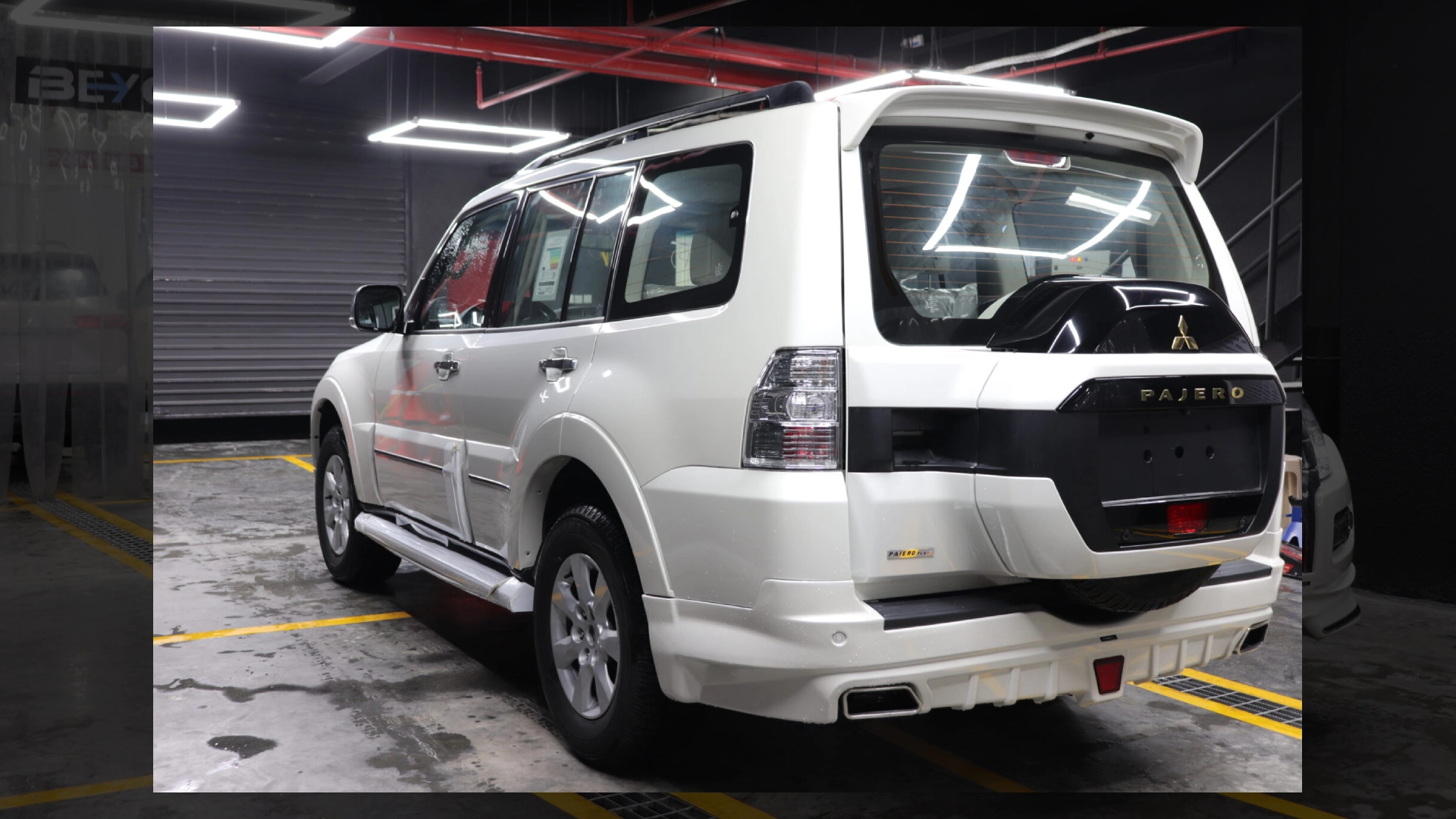 Mitsubishi-Pajero-Body-Kit-V1-Beyond-Auto-Accessories White Rear