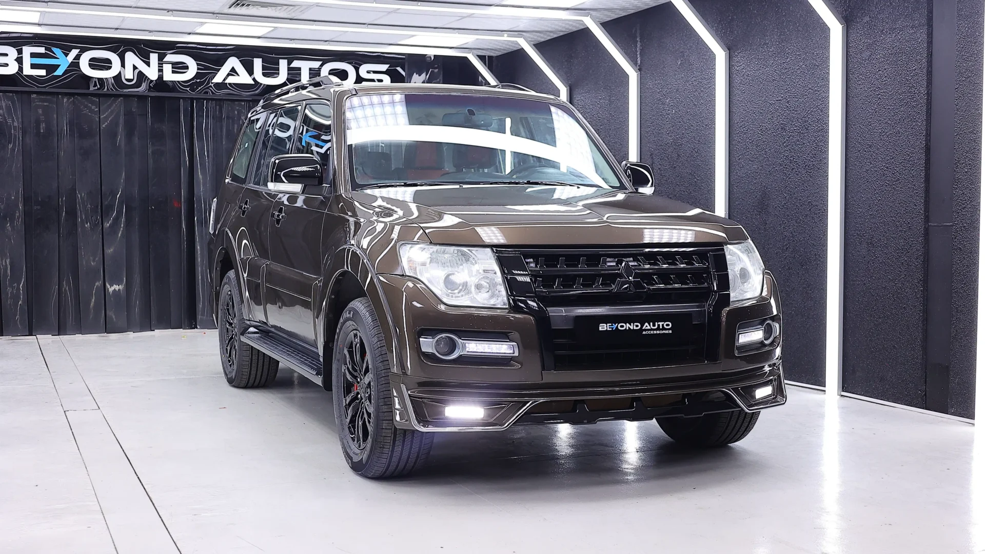 Mitsubishi-Pajero-Body-Kit-V2-Beyond-Auto-Accessories Brown Front